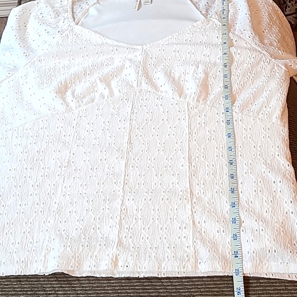 C Eyelet Blouse - Picture 9 of 10